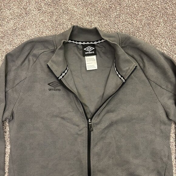 Umbro Kids Tech Soccer Full Zip Jacket Size XL (16/18) Gray Zipped Pockets NWT - Picture 4 of 14